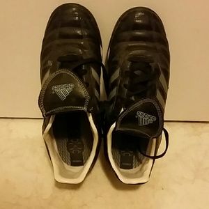 Ladies soccer shoes